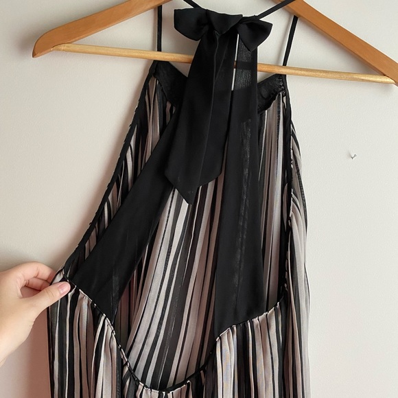 Victoria Secret Lingerie Top - Picture 4 of 6